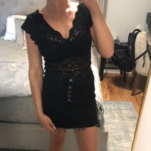 Short sleeve lace top